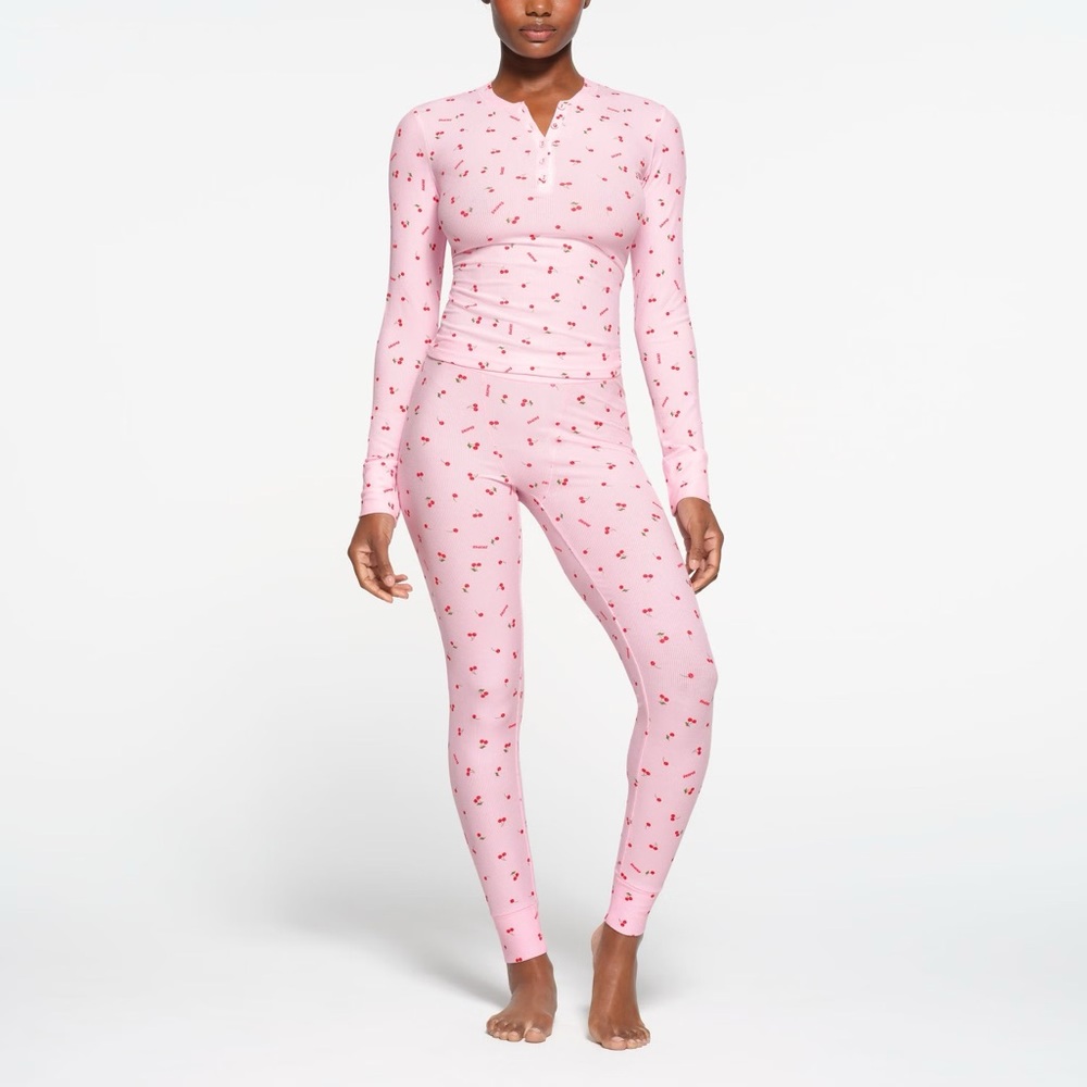 Skims Soft Lounge Cherry Long Sleeve